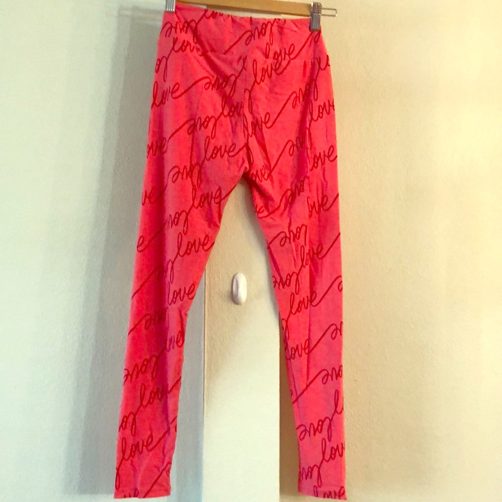 LuLaRoe OS Valentine’s Day leggings